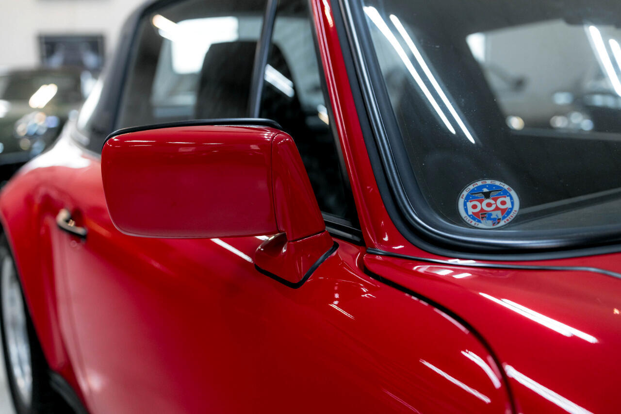 Porsche-911-1987-Convertible-30