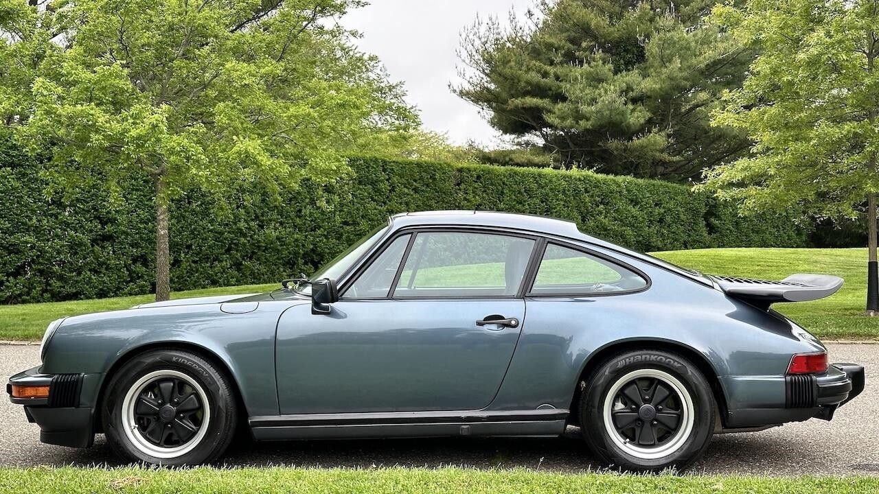 Porsche-911-1987-Coupe-10
