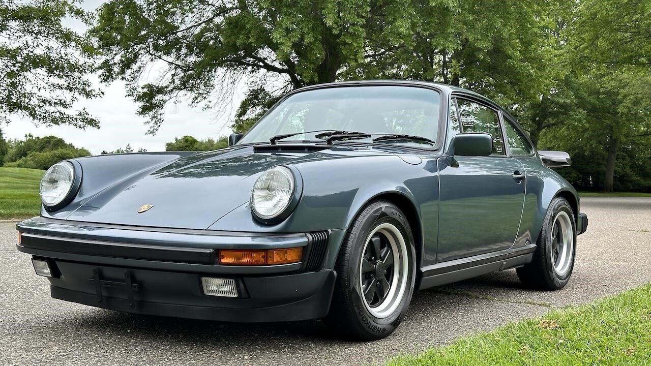 Porsche-911-1987-Coupe-12
