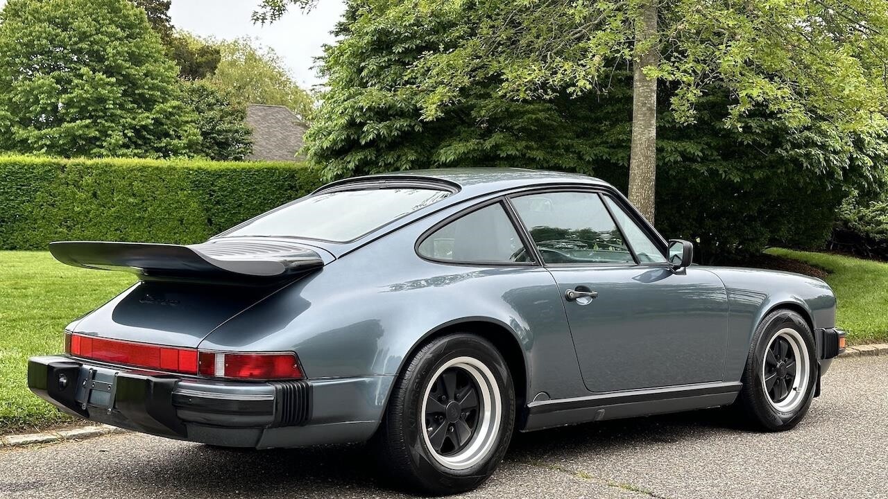 Porsche-911-1987-Coupe-3