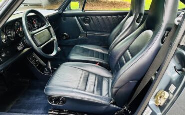 Porsche-911-1987-Coupe-32