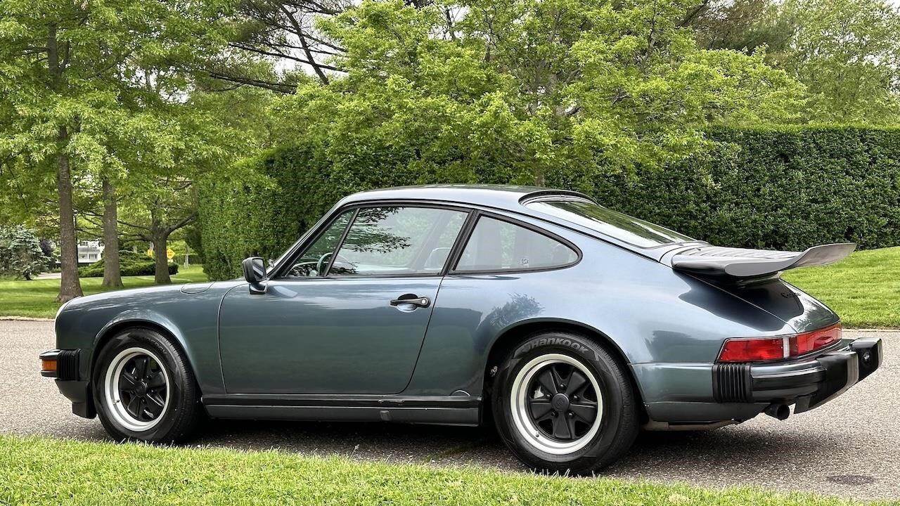 Porsche-911-1987-Coupe-9