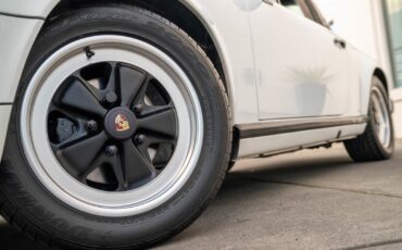 Porsche-911-1987-Targa-4