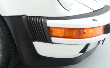 Porsche-911-1988-Convertible-12
