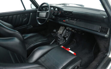 Porsche-911-1988-Convertible-17