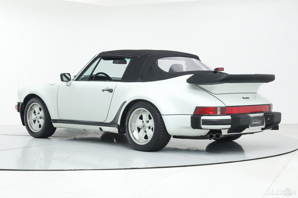 Porsche-911-1988-Convertible-2