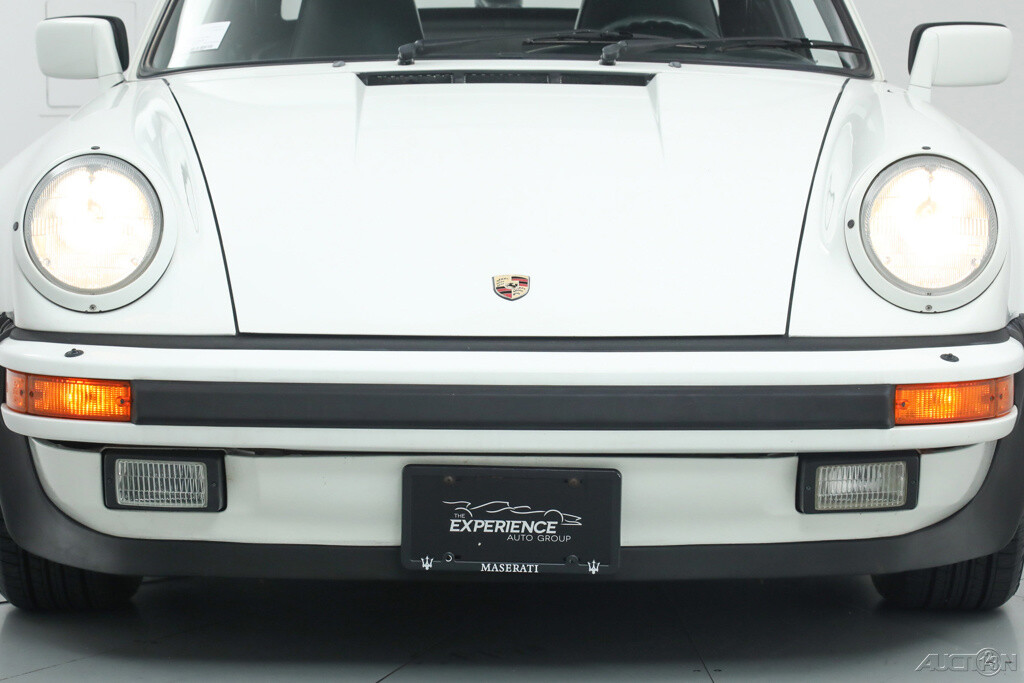 Porsche-911-1988-Convertible-8