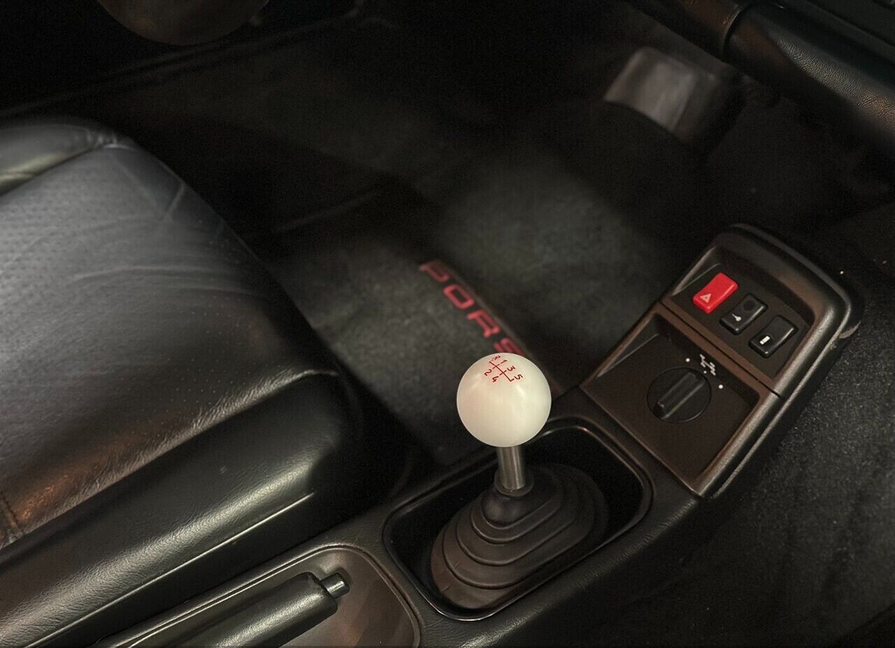 Porsche-911-1989-Coupe-13