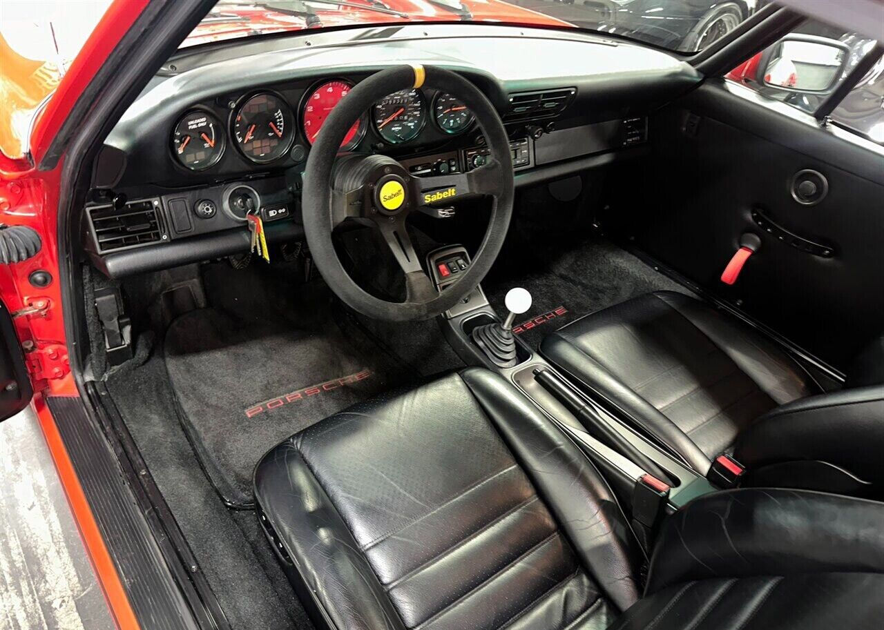 Porsche-911-1989-Coupe-8