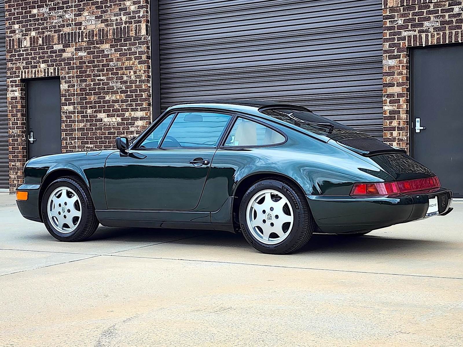 Porsche-911-1990-Coupe-12