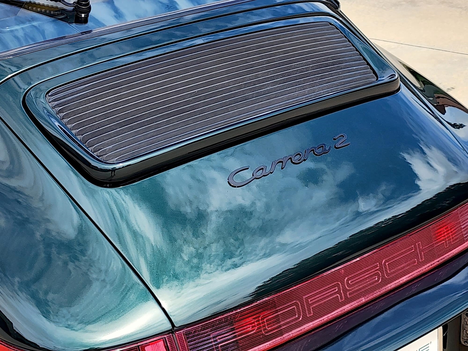 Porsche-911-1990-Coupe-35