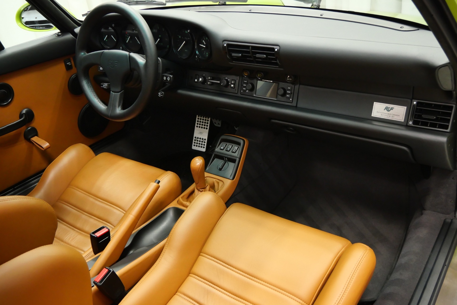 Porsche-911-1991-Coupe-12