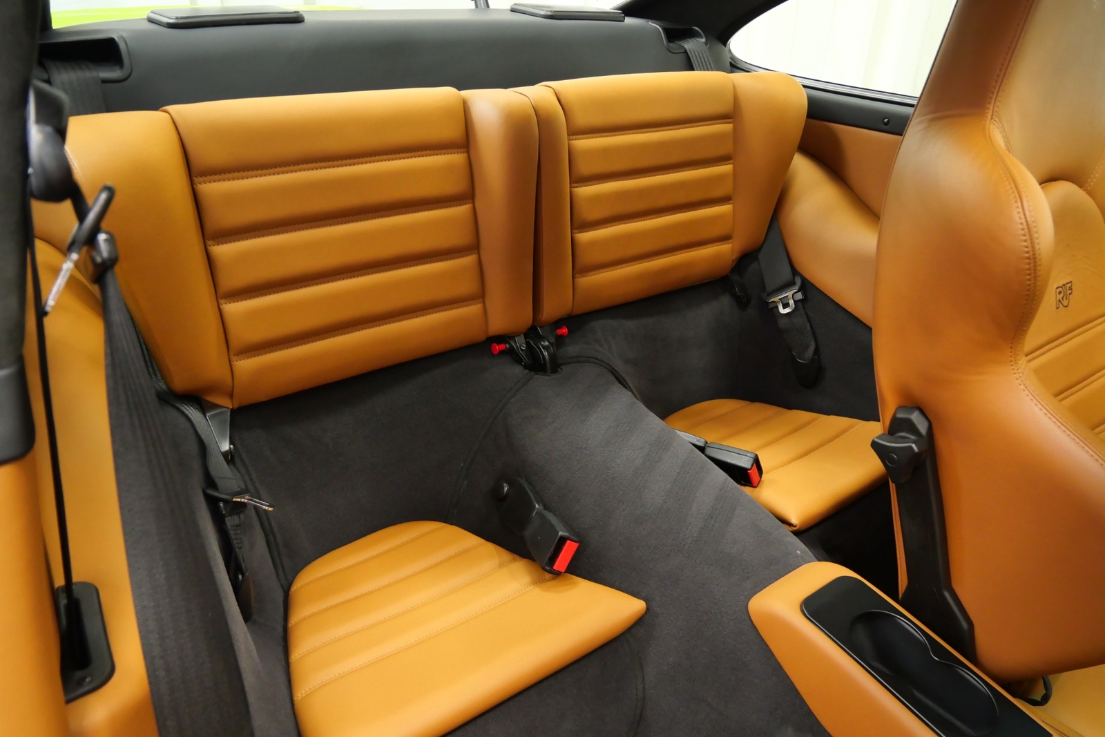 Porsche-911-1991-Coupe-14