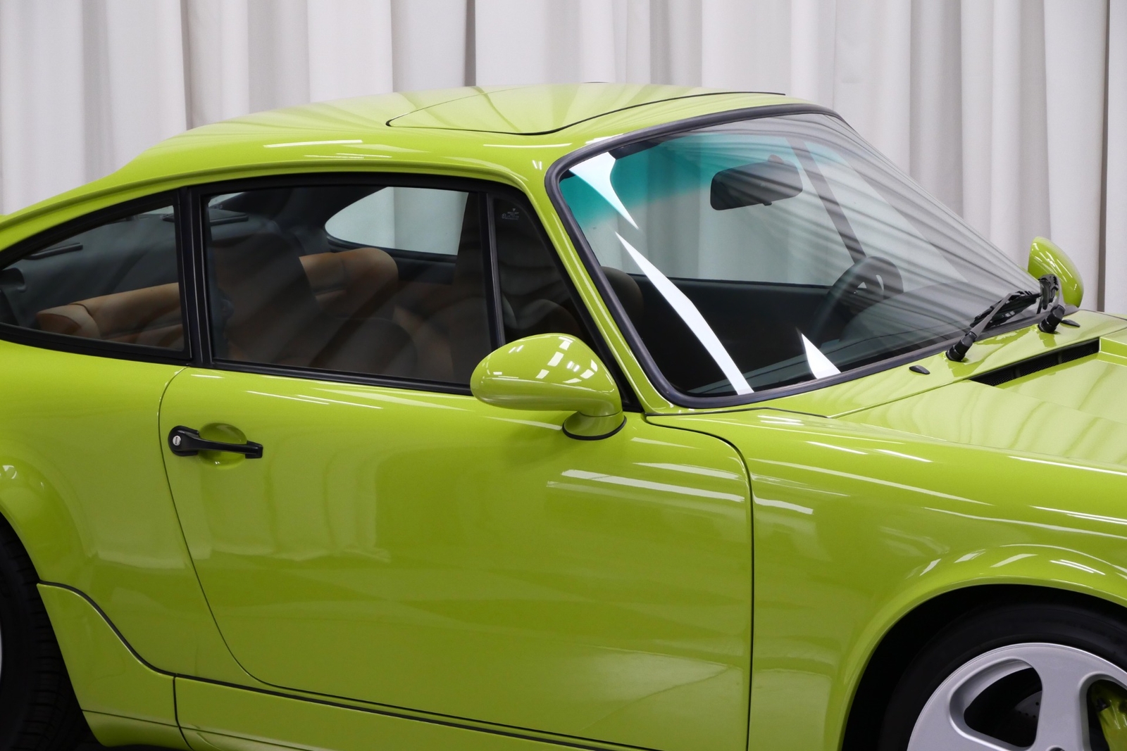 Porsche-911-1991-Coupe-27