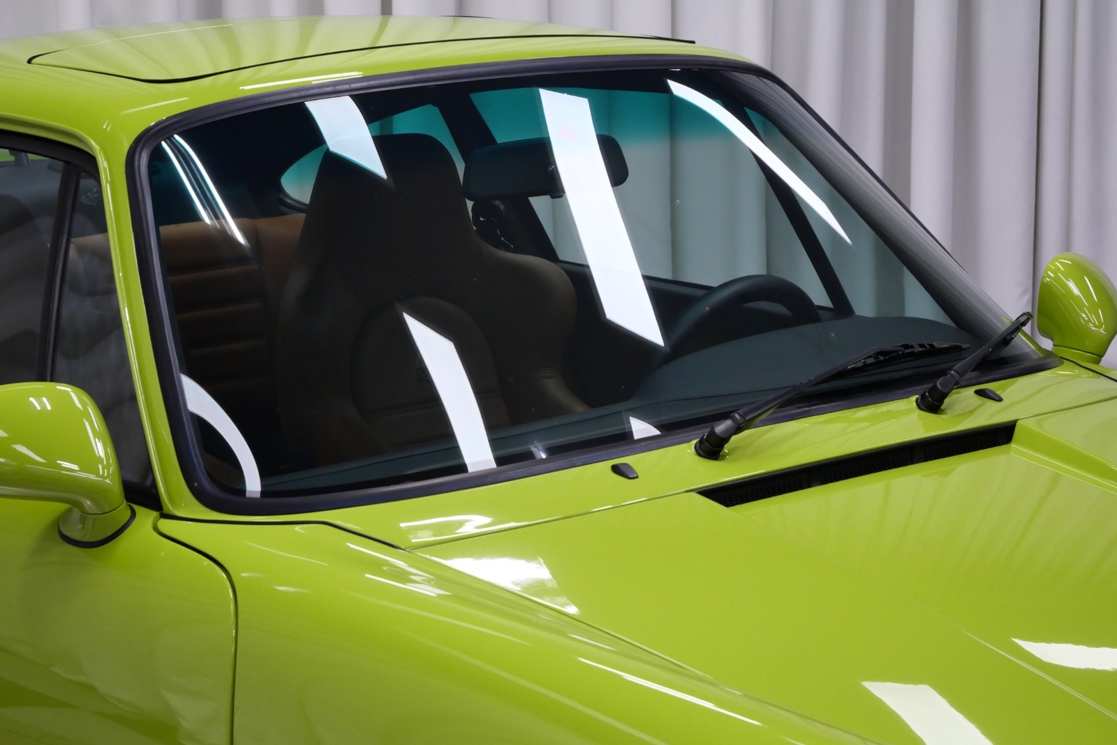 Porsche-911-1991-Coupe-28