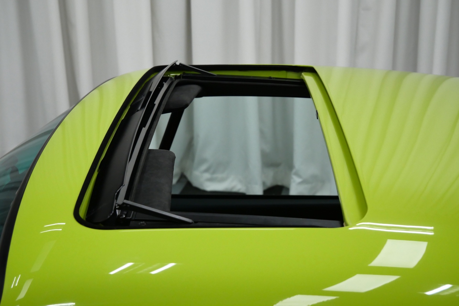 Porsche-911-1991-Coupe-36