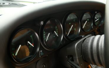 Porsche-911-1991-Coupe-39