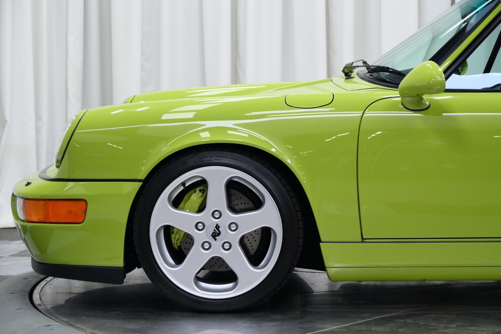 Porsche-911-1991-Coupe-8