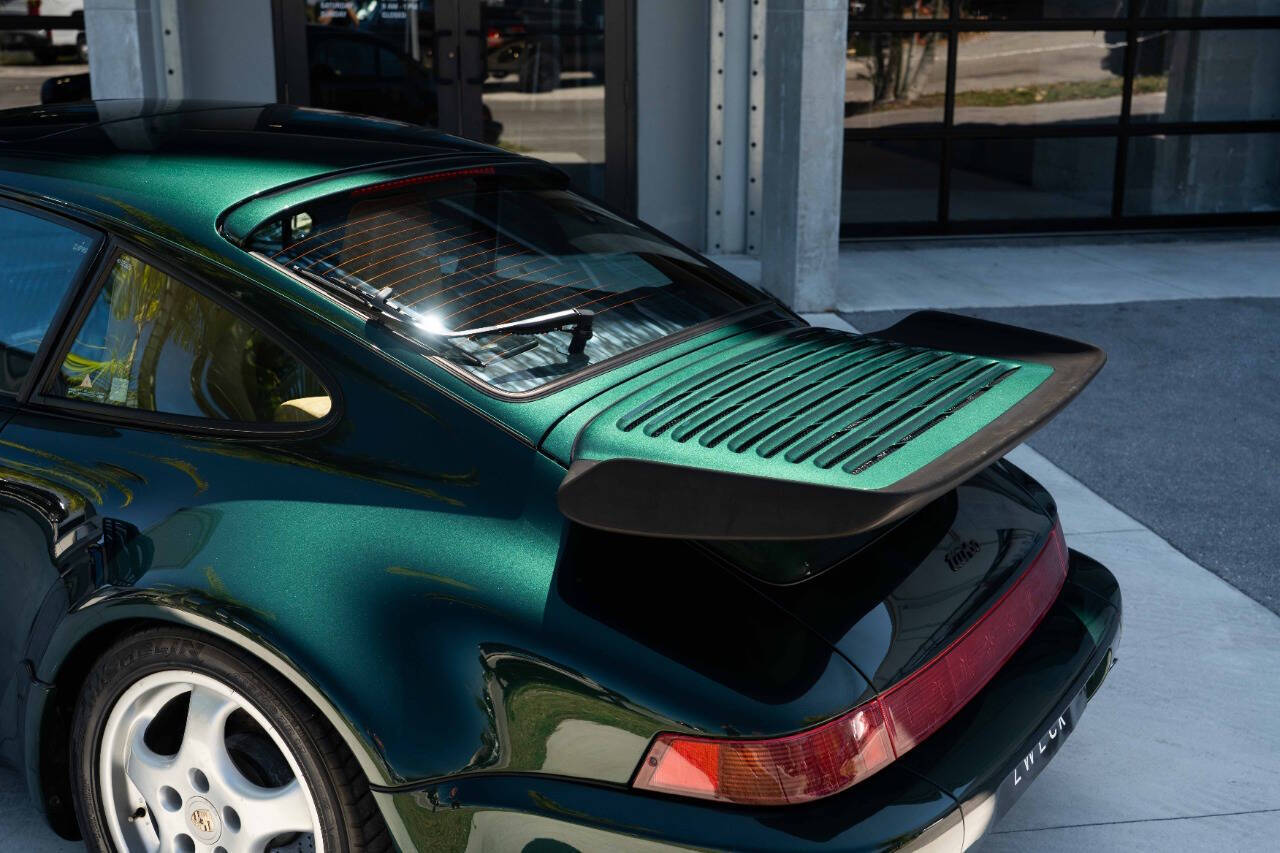 Porsche-911-1992-Coupe-34