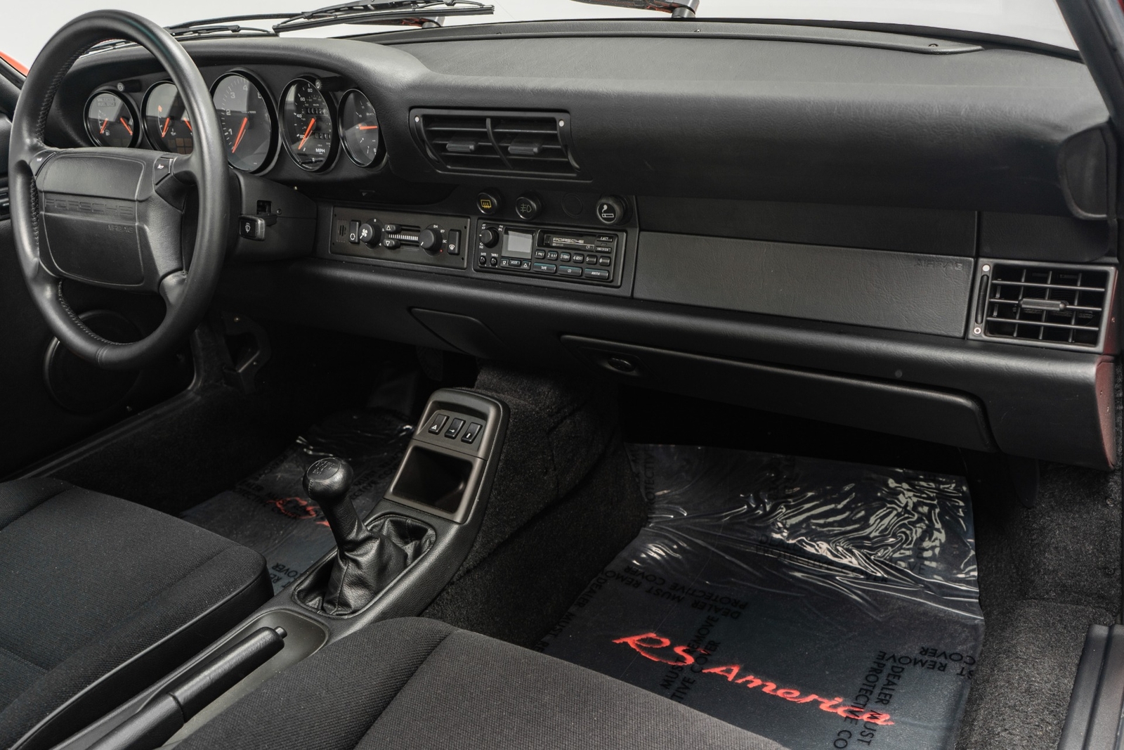 Porsche-911-1993-Coupe-12
