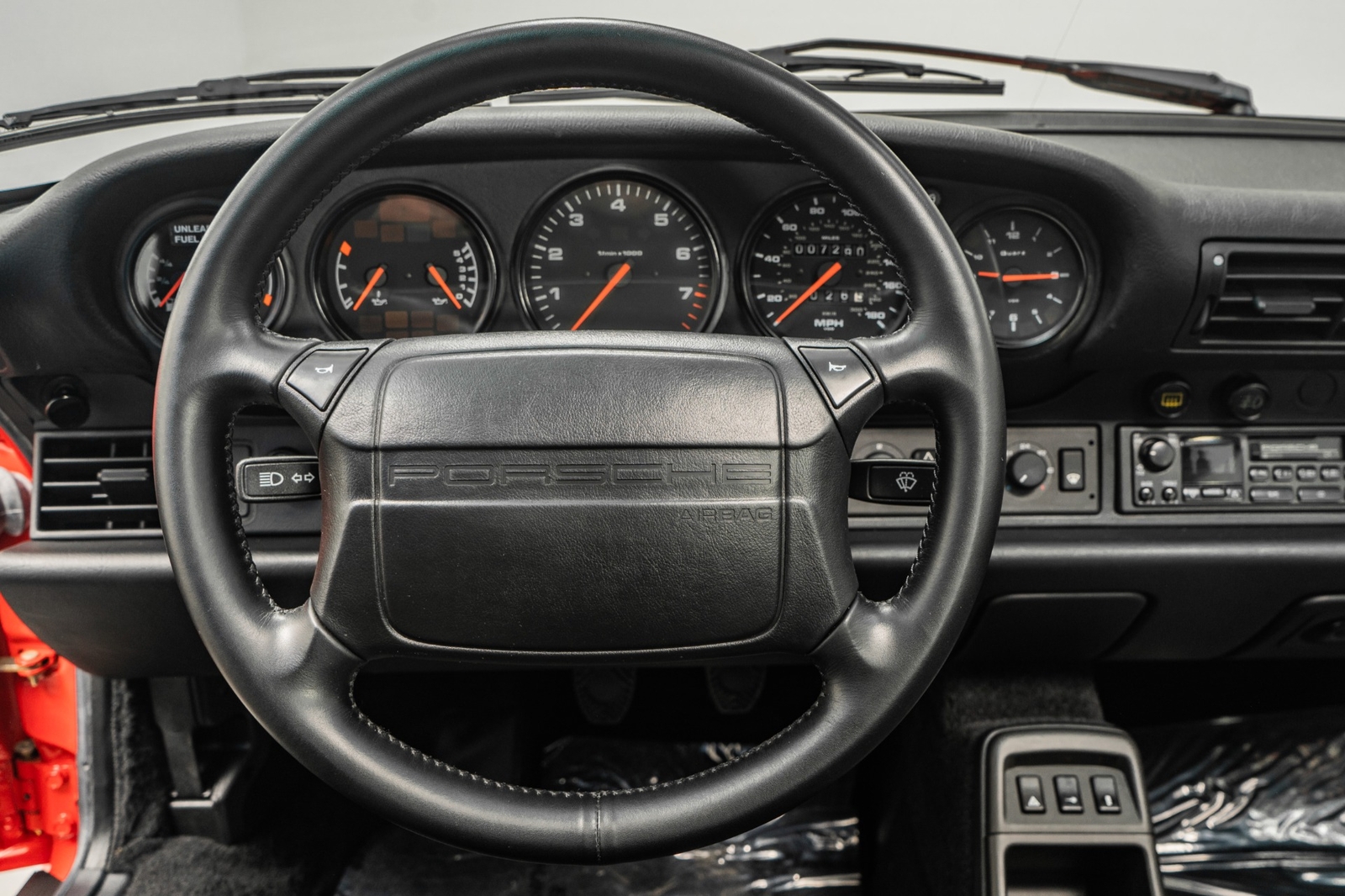 Porsche-911-1993-Coupe-13