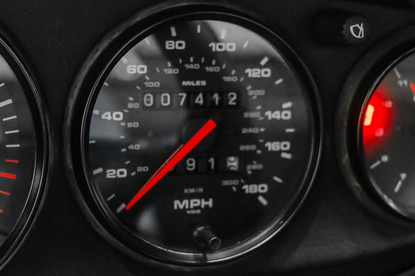 Porsche-911-1993-Coupe-20
