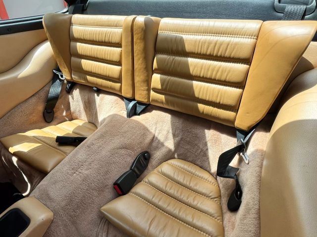 Porsche-911-1994-Coupe-12