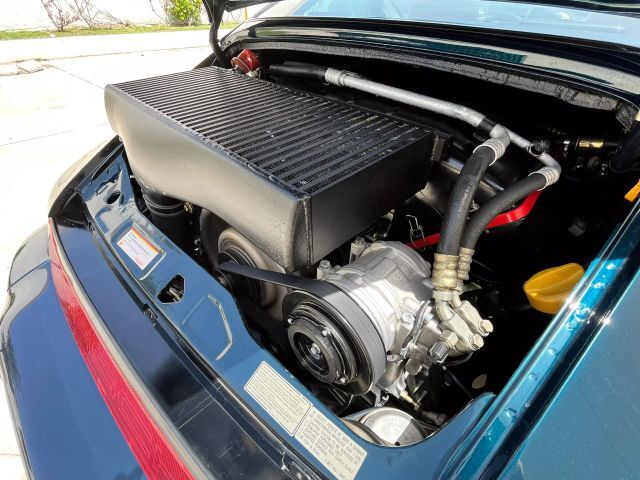Porsche-911-1994-Coupe-15