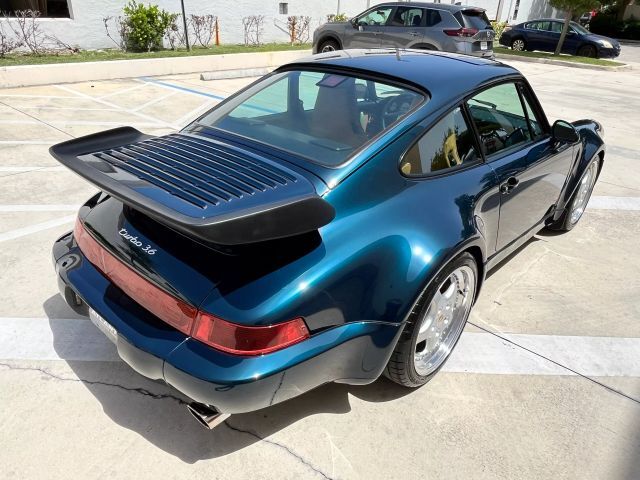 Porsche-911-1994-Coupe-2