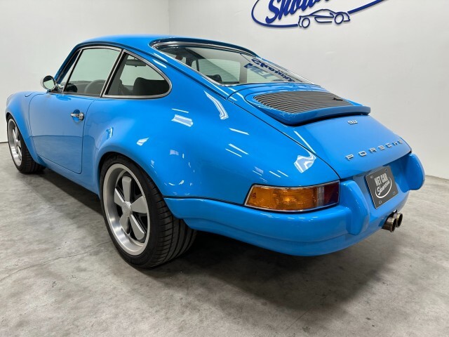 Porsche-911-1995-Coupe-10