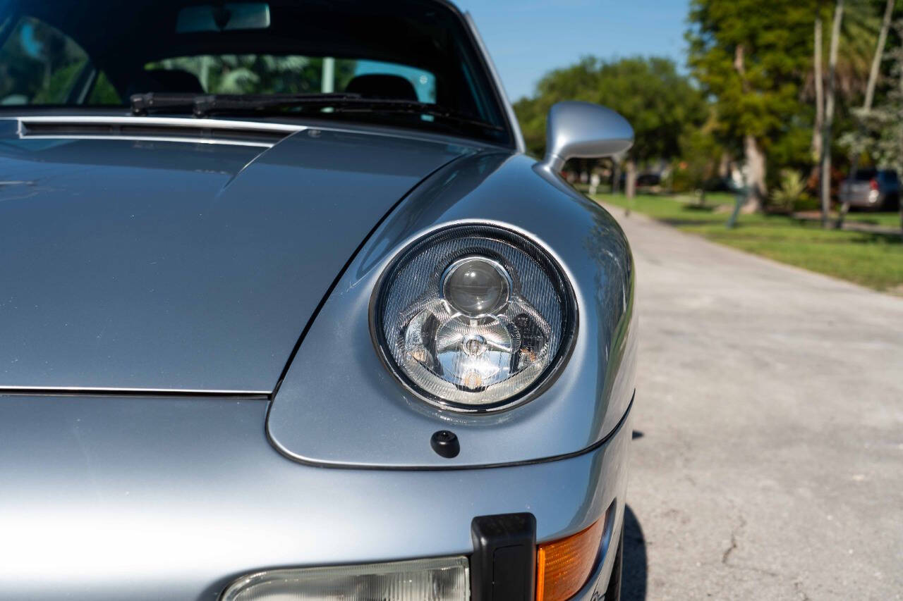 Porsche-911-1995-Coupe-13