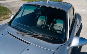 Porsche-911-1995-Coupe-16