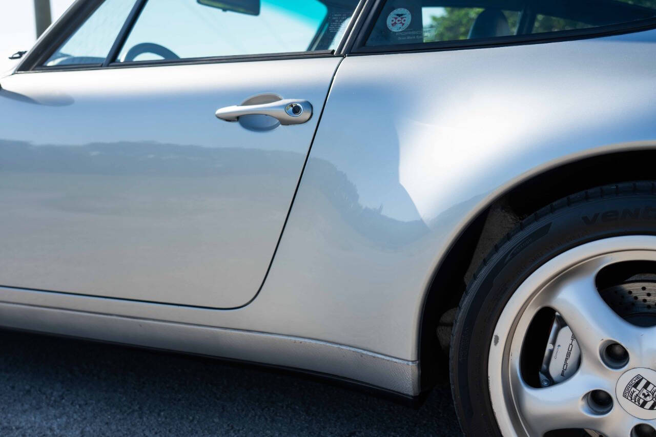 Porsche-911-1995-Coupe-18