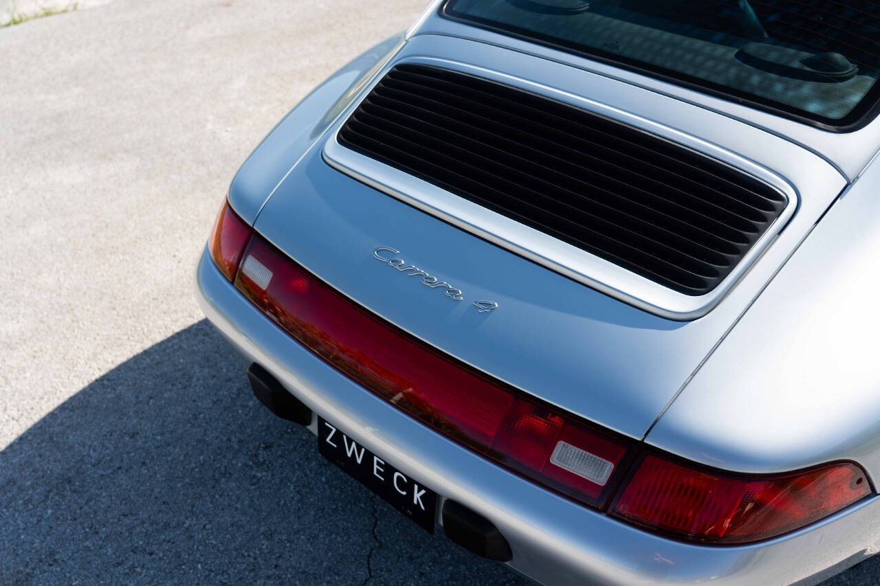 Porsche-911-1995-Coupe-2