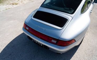 Porsche-911-1995-Coupe-25
