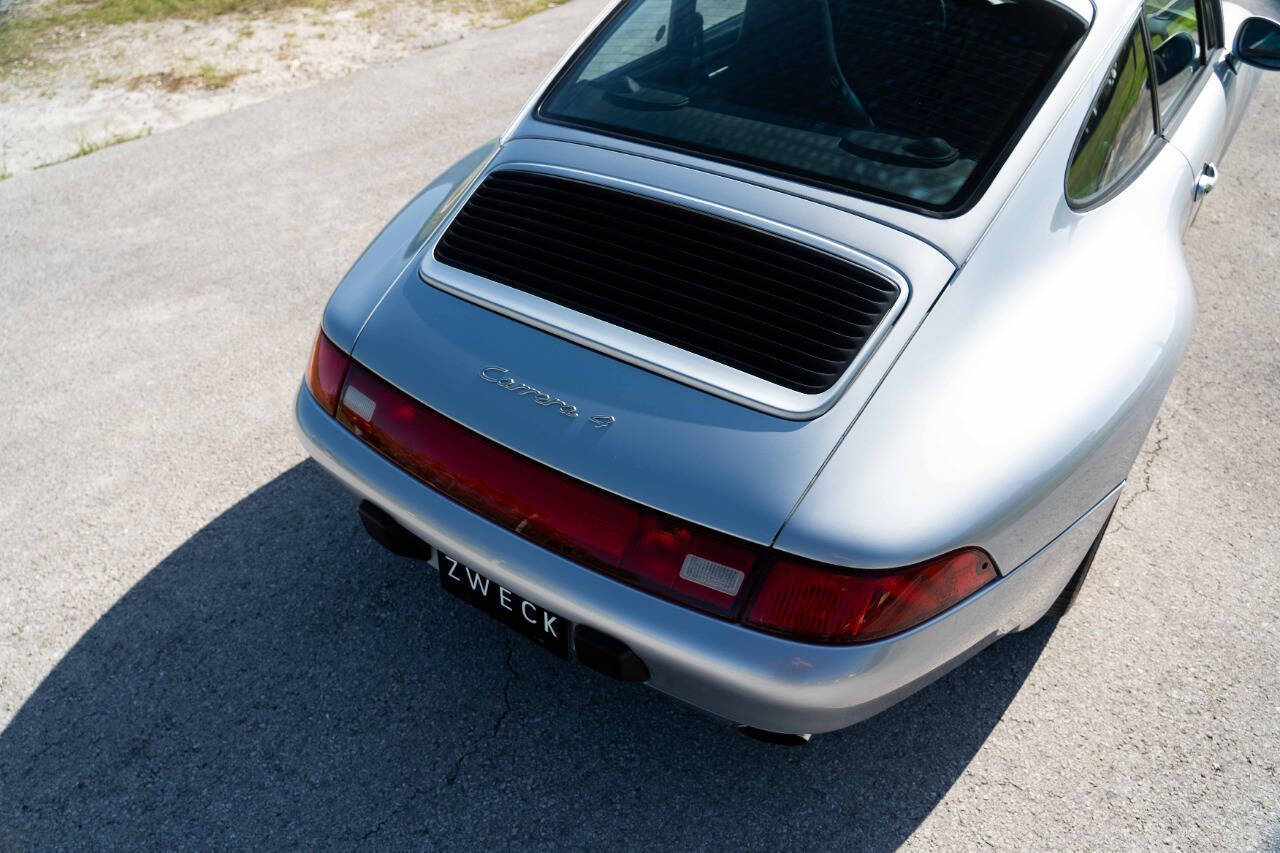 Porsche-911-1995-Coupe-25