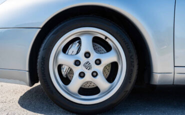 Porsche-911-1995-Coupe-33