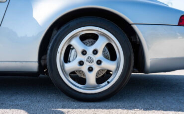 Porsche-911-1995-Coupe-35