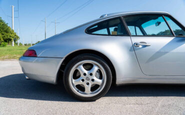 Porsche-911-1995-Coupe-36