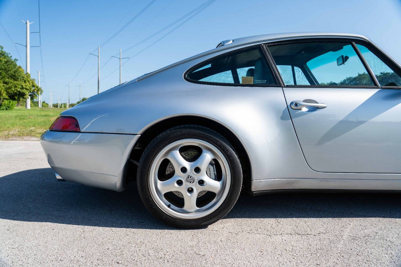 Porsche-911-1995-Coupe-36