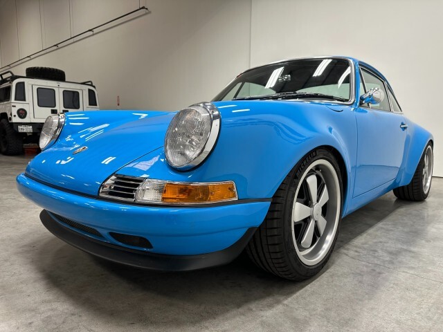 Porsche-911-1995-Coupe-5
