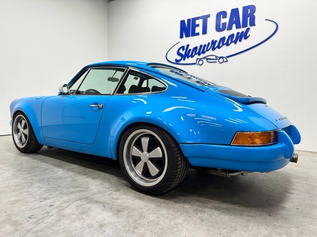 Porsche-911-1995-Coupe-9