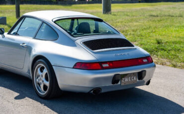 Porsche-911-1995-Coupe-9