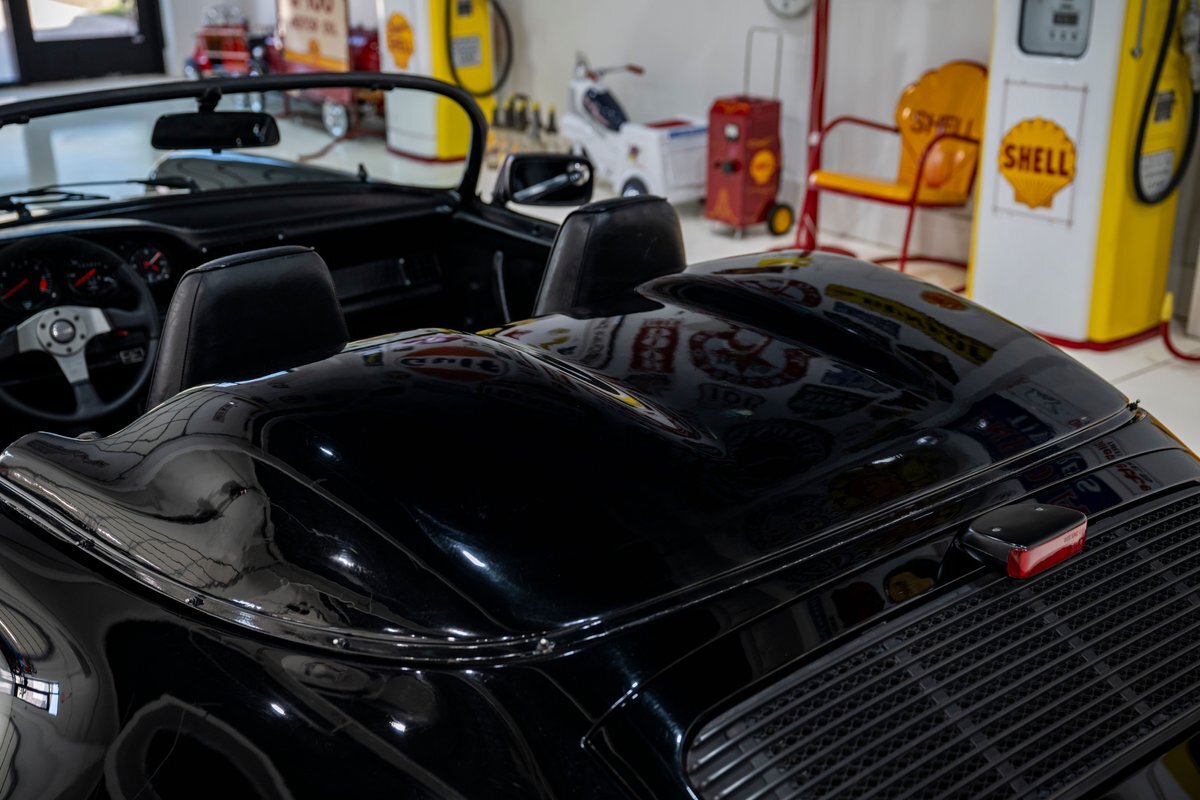 Porsche-911-Cabriolet-Wide-Body-Speedster-1986-12