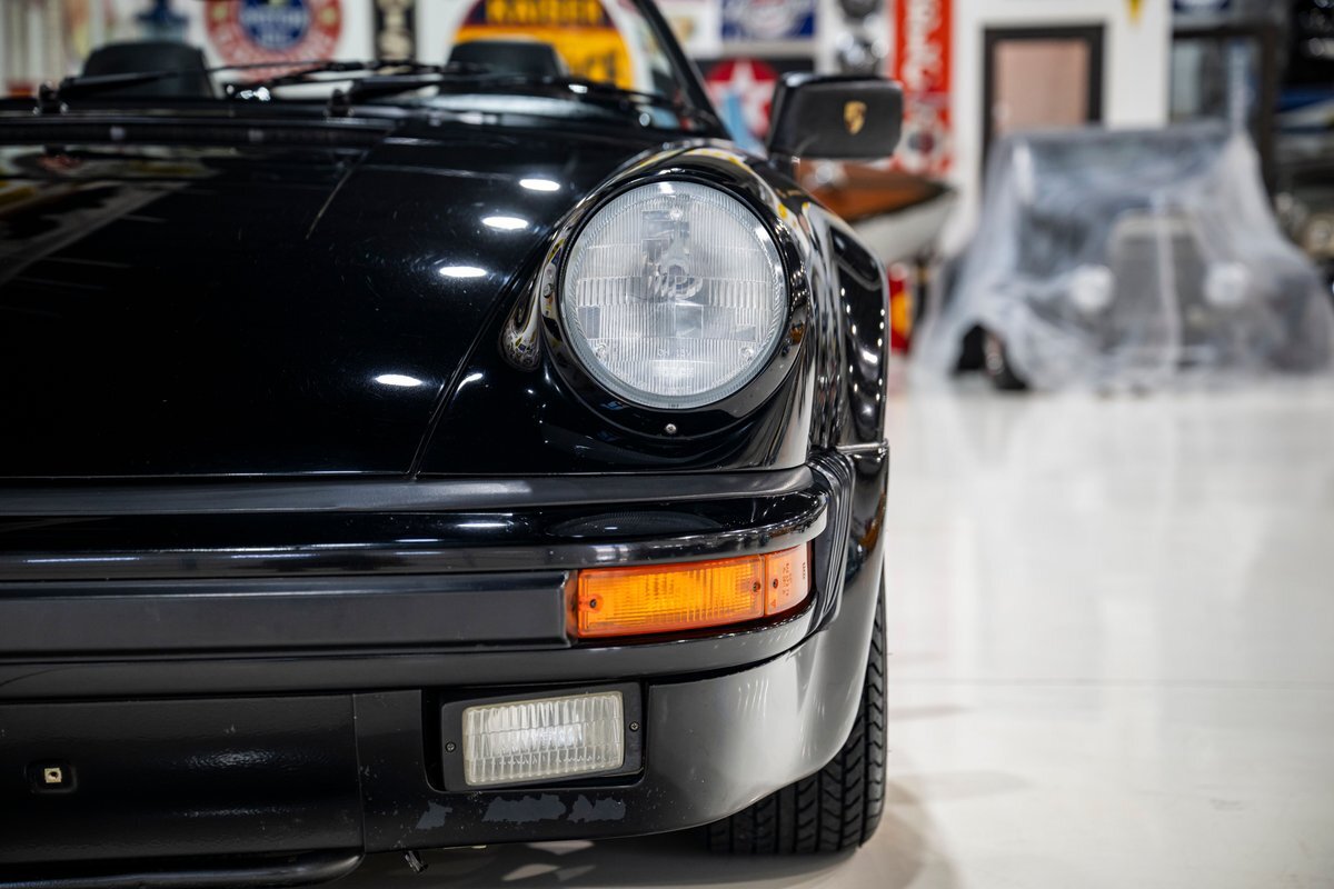 Porsche-911-Cabriolet-Wide-Body-Speedster-1986-17