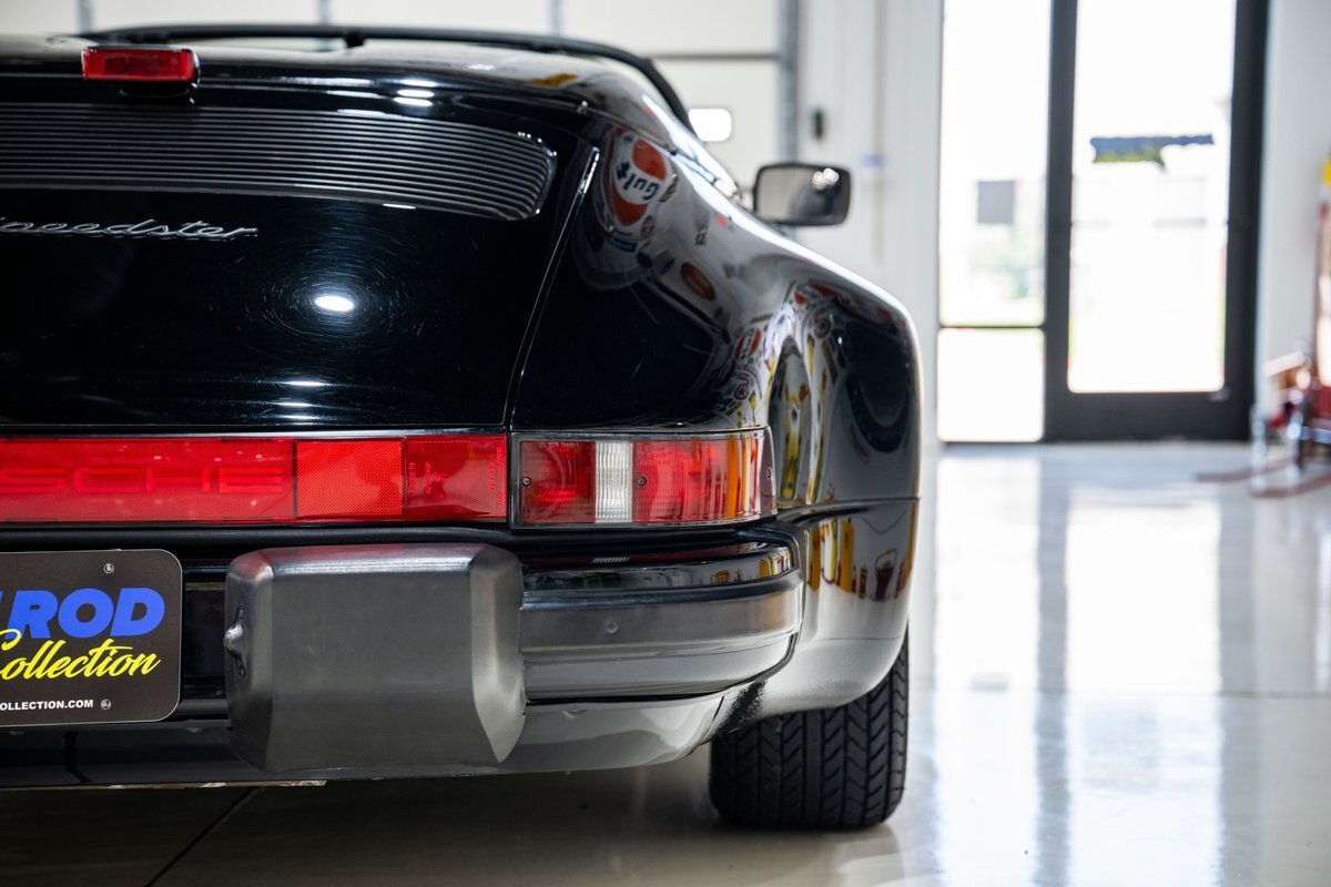 Porsche-911-Cabriolet-Wide-Body-Speedster-1986-8