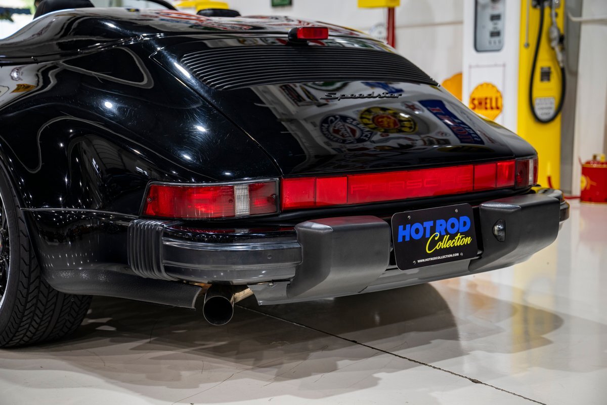 Porsche-911-Cabriolet-Wide-Body-Speedster-1986-9