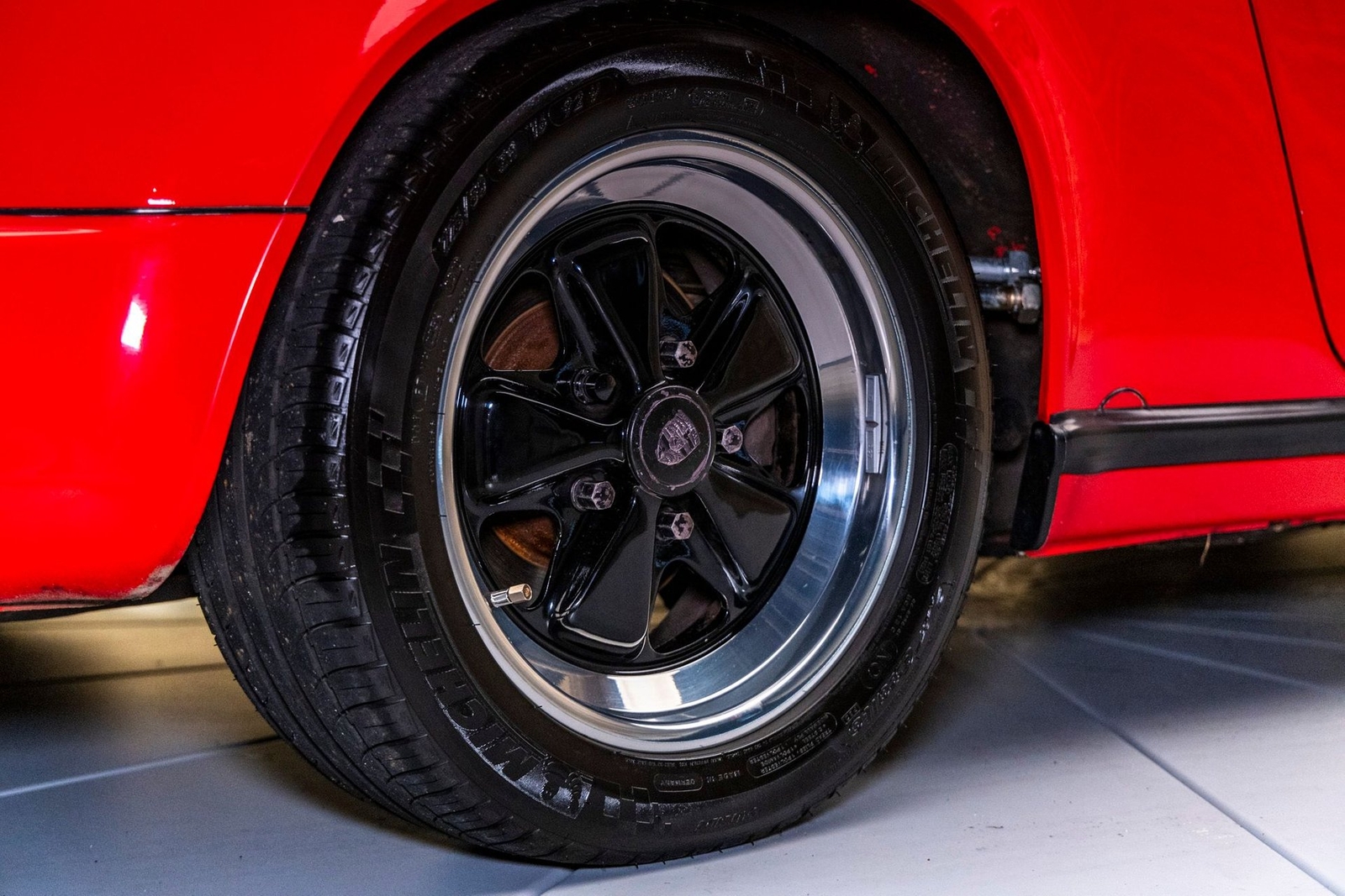 Porsche-911-Carrera-1984-Other-17