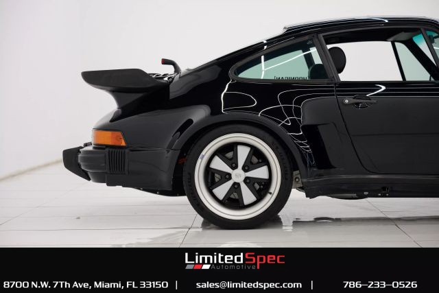 Porsche-911-EV-1986-Coupe-7