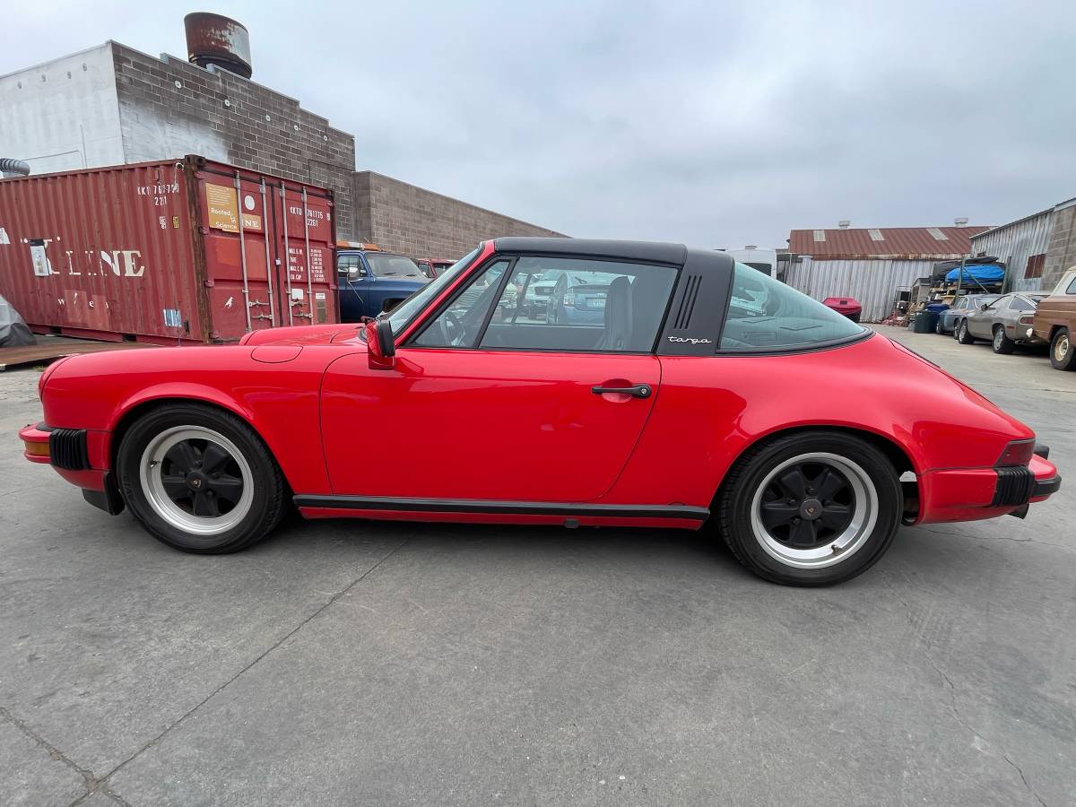 Porsche-911-carrera-1986-1